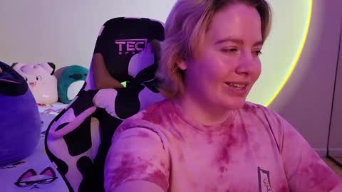 Faye online show from January 1, 2025, 5:33 am