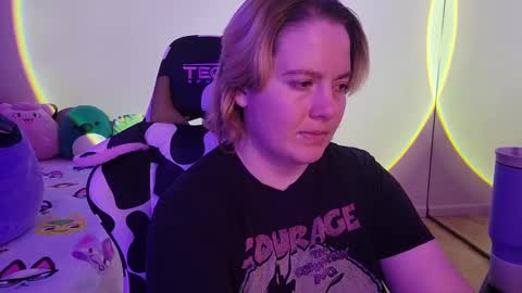 Faye online show from January 30, 2025, 3:44 am