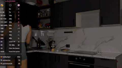 Bernadette  Join  online show from December 21, 2024, 2:19 am