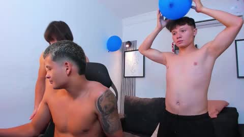 Snapshot of interracial_wallen chatting on September 18, 2025, 2:35 am Damian Sam Jack Daniel and James online show from September 18, 2025, 2:35 am