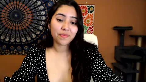 Snapshot of intimatetales chatting on February 17, 2025, 8:58 pm Africa online show from February 17, 2025, 8:58 pm