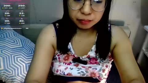 Snapshot of introvertshytype_2011 chatting on February 12, 2025, 12:27 am Introvertshytype 2011 online show from February 12, 2025, 12:27 am