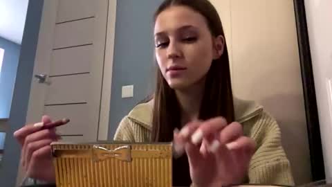 Dina online show from December 19, 2025, 9:49 am