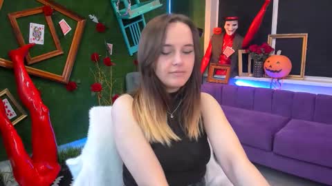 IreneBailey online show from October 30, 2025, 9:33 am