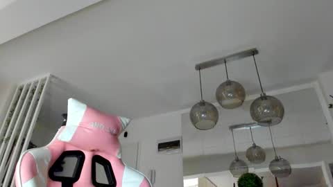 Snapshot of irenevon chatting on November 19, 2025, 4:45 am Ir s room online show from November 19, 2025, 4:45 am