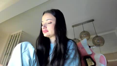 Snapshot of irenevon chatting on November 24, 2025, 4:34 am Ir s room online show from November 24, 2025, 4:34 am