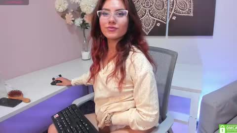 Snapshot of iriis_rosse chatting on January 18, 2025, 3:20 am Iris Rosse online show from January 18, 2025, 3:20 am