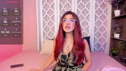 Snapshot of iriis_rosse chatting on October 2, 2025, 11:01 pm Iris Rosse online show from October 2, 2025, 11:01 pm