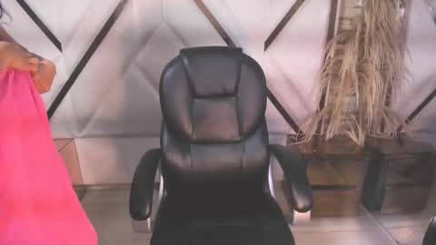 Snapshot of irina_rousee chatting on October 27, 2025, 12:20 pm irina_rousee online show from October 27, 2025, 12:20 pm