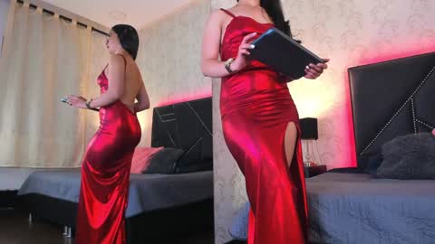 Snapshot of iris_bells chatting on February 5, 2025, 12:20 am Queen Iris online show from February 5, 2025, 12:20 am