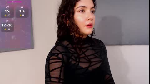 Snapshot of iris_caprice chatting on December 12, 2024, 1:53 am Instagram iris caprice online show from December 12, 2024, 1:53 am