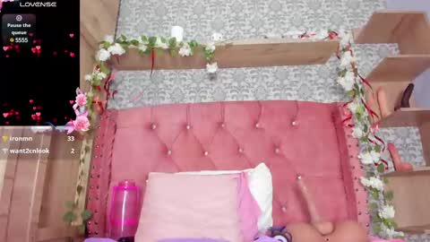 Snapshot of iris_charlotte chatting on February 22, 2025, 6:30 pm Hot Charlotte online show from February 22, 2025, 6:30 pm