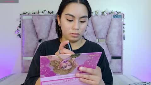 Snapshot of iris_mandarinne chatting on October 28, 2025, 6:21 pm Iris online show from October 28, 2025, 6:21 pm