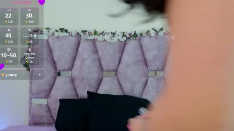 Snapshot of iris_mandarinne chatting on November 19, 2025, 4:29 pm Iris online show from November 19, 2025, 4:29 pm