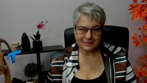 I R I S online show from December 18, 2024, 7:26 am