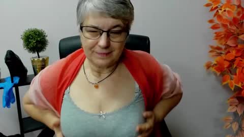 I R I S online show from February 6, 2025, 11:10 am