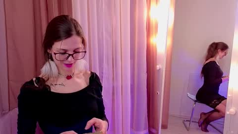 Im your queen Iriss online show from January 28, 2025, 12:36 am