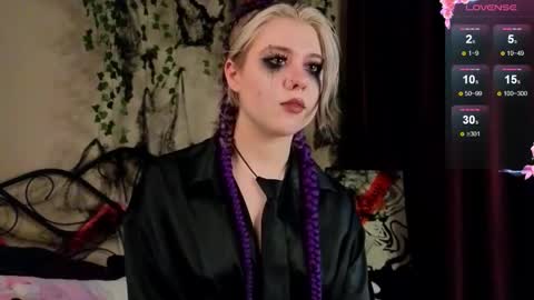 Snapshot of irissocute chatting on October 31, 2025, 10:27 am I am Cutie Iris3 online show from October 31, 2025, 10:27 am