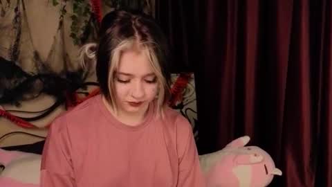 Snapshot of irissocute chatting on November 4, 2025, 11:20 am I am Cutie Iris3 online show from November 4, 2025, 11:20 am