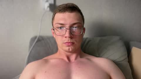 Iron online show from September 21, 2025, 9:38 pm