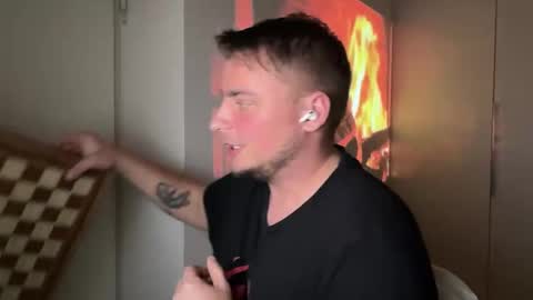 Snapshot of iron_man_13 chatting on December 16, 2025, 2:16 am Ironman online show from December 16, 2025, 2:16 am