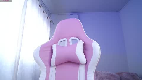 Isabella  online show from February 21, 2025, 3:54 pm