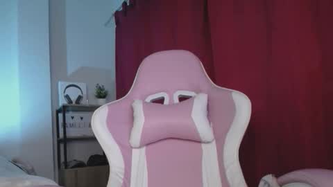 Isabella  online show from September 22, 2025, 10:39 am