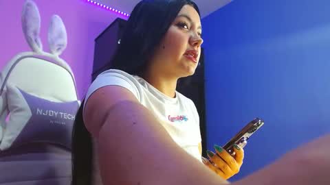 isa_jones1 online show from October 15, 2025, 3:06 am