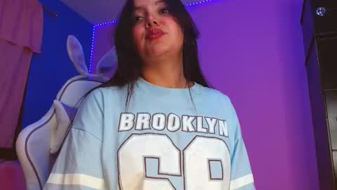 isa_jones1 online show from December 5, 2025, 2:42 am