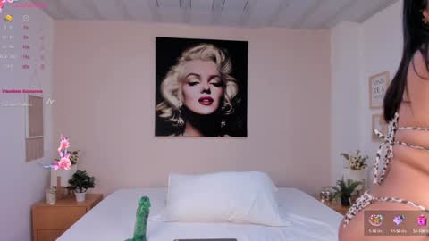 Snapshot of isa_jonness_ chatting on January 21, 2025, 1:54 pm oIssaJonneso online show from January 21, 2025, 1:54 pm