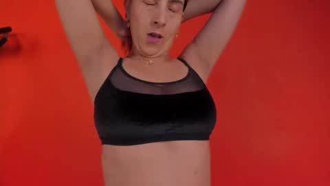 Snapshot of isa_kis_1 chatting on February 16, 2025, 10:43 am Isabella online show from February 16, 2025, 10:43 am