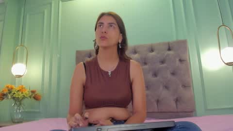 Snapshot of isa_kis_1 chatting on March 7, 2025, 12:45 pm Isabella online show from March 7, 2025, 12:45 pm