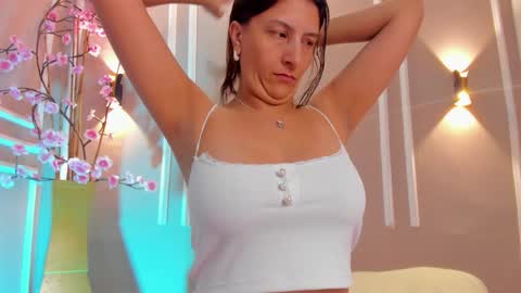 Snapshot of isa_kis_1 chatting on November 9, 2025, 11:52 am Isabella online show from November 9, 2025, 11:52 am