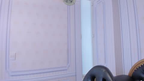 Snapshot of isa_little4u chatting on December 24, 2024, 2:22 pm online show from December 24, 2024, 2:22 pm