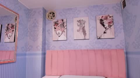 Snapshot of isa_little4u chatting on January 12, 2025, 1:21 am online show from January 12, 2025, 1:21 am