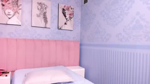 Snapshot of isa_little4u chatting on January 30, 2025, 1:11 am online show from January 30, 2025, 1:11 am