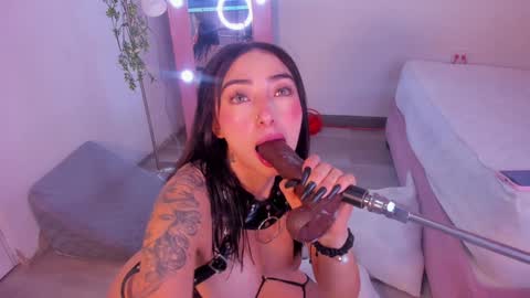 Snapshot of isa_redhair_ chatting on December 12, 2024, 3:21 am ....  Connection time 900 pm to 500 amRest days Wednesday and Saturday online show from December 12, 2024, 3:21 am