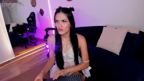 Snapshot of isa_rouse__ chatting on September 26, 2025, 3:10 am ISA ROUSE online show from September 26, 2025, 3:10 am