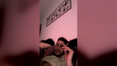 Snapshot of isaac250996 chatting on December 15, 2025, 7:07 pm isaac250996 online show from December 15, 2025, 7:07 pm