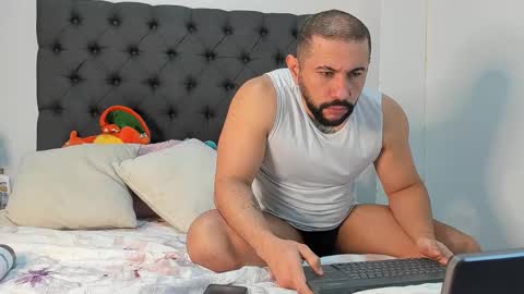 Snapshot of isaac_franko chatting on November 30, 2025, 10:47 pm isaac_franko online show from November 30, 2025, 10:47 pm