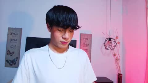 Isaac Kurtt online show from November 21, 2025, 7:56 pm