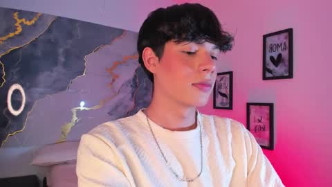 Isaac Kurtt online show from November 22, 2025, 8:19 pm