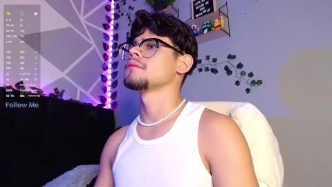 Isaac Saenz. online show from December 3, 2024, 1:52 am