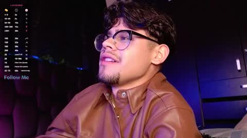 Isaac Saenz. online show from December 15, 2024, 12:51 am