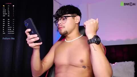 Isaac Saenz. online show from September 23, 2025, 11:19 pm