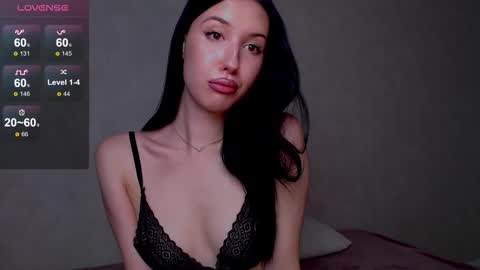 Bella online show from October 20, 2025, 12:05 pm