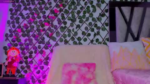 Snapshot of isabel_jamess chatting on November 13, 2025, 11:25 pm Isa online show from November 13, 2025, 11:25 pm