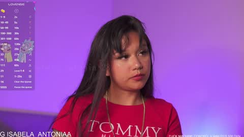 Snapshot of isabela_antonia_ chatting on January 28, 2025, 10:34 am online show from January 28, 2025, 10:34 am