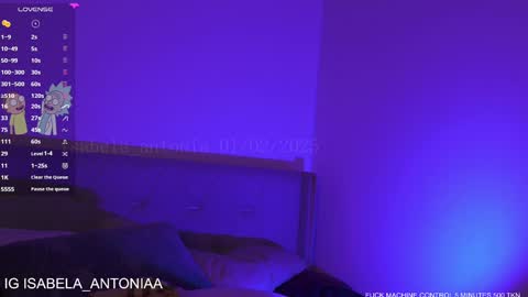 Snapshot of isabela_antonia_ chatting on February 7, 2025, 10:40 am online show from February 7, 2025, 10:40 am