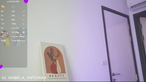 Snapshot of isabela_antonia_ chatting on September 25, 2025, 9:13 am online show from September 25, 2025, 9:13 am